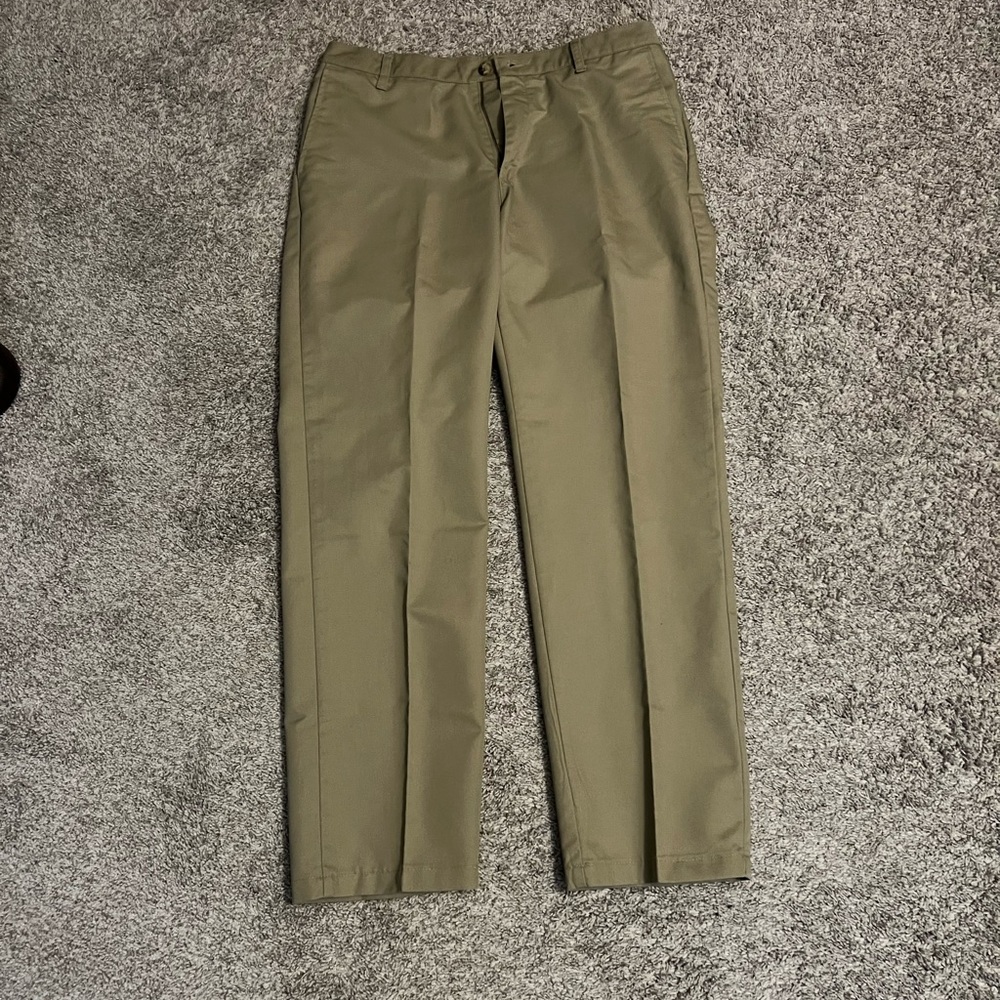 Lee’s Khaki Pants for men